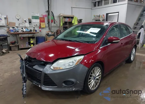 2013 Ford Focus Titanium из США, поврежденный, VIN 1FADP3N2XDL113618
